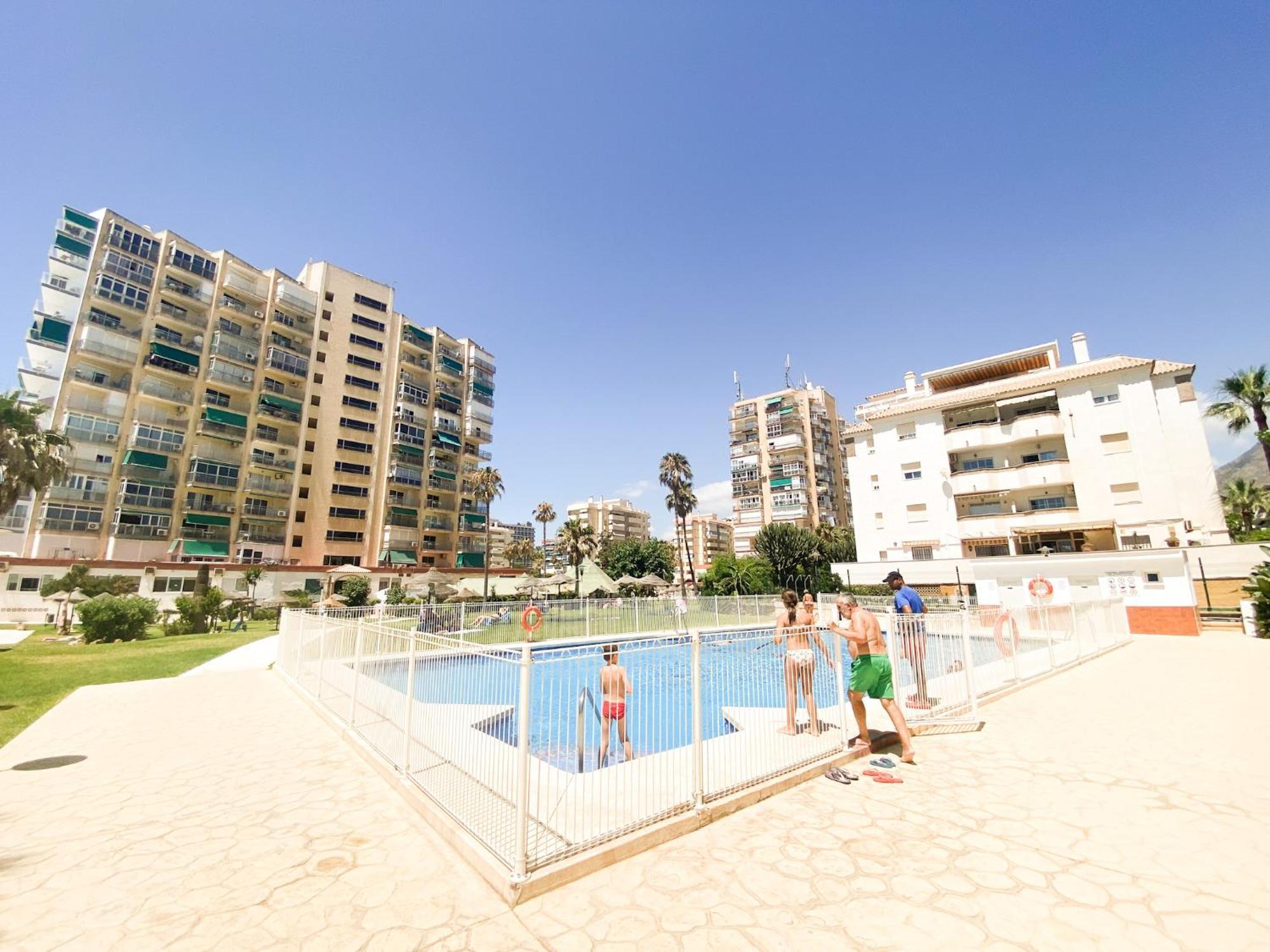 Vistas Al Mar A 1 Min De Playa Con Parkig Gratis Apartment Benalmadena Exterior photo